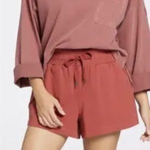 NWT, Calia Journey Collection High Rise Short, color is Dark Clay